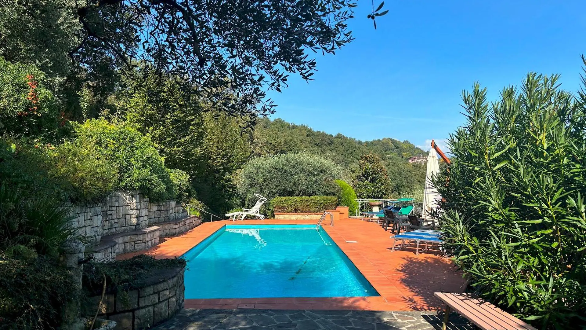 Villa Castlegrace Lake Garda - Italian Homing Padenghe sul Garda Italy